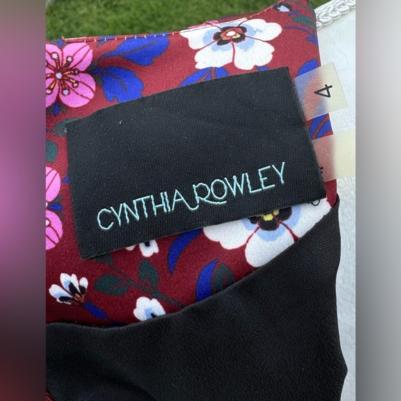 Cynthia Rowley sleeveless dress Size 4. Fitted bodice with flared skirt. - Picture 6 of 7